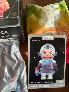 Mega Space Molly 100% Series 3 SECRET #2 LOUIS DE GUZMAN Pop Mart